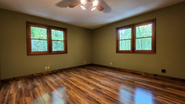 Building Photo - Private Home