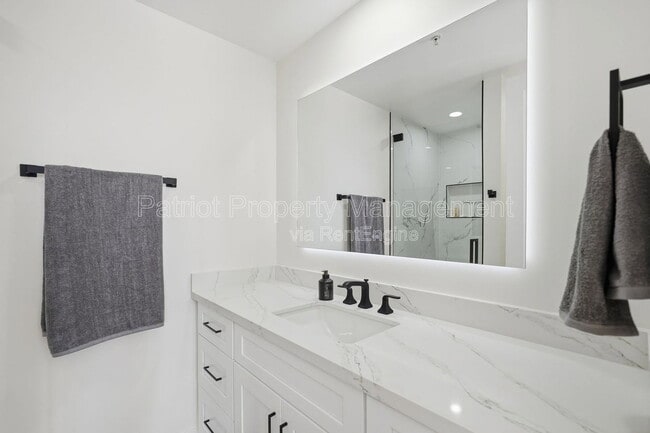 Building Photo - 8989 N Gainey Center Dr