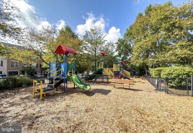 Building Photo - 6107 Asher Ct
