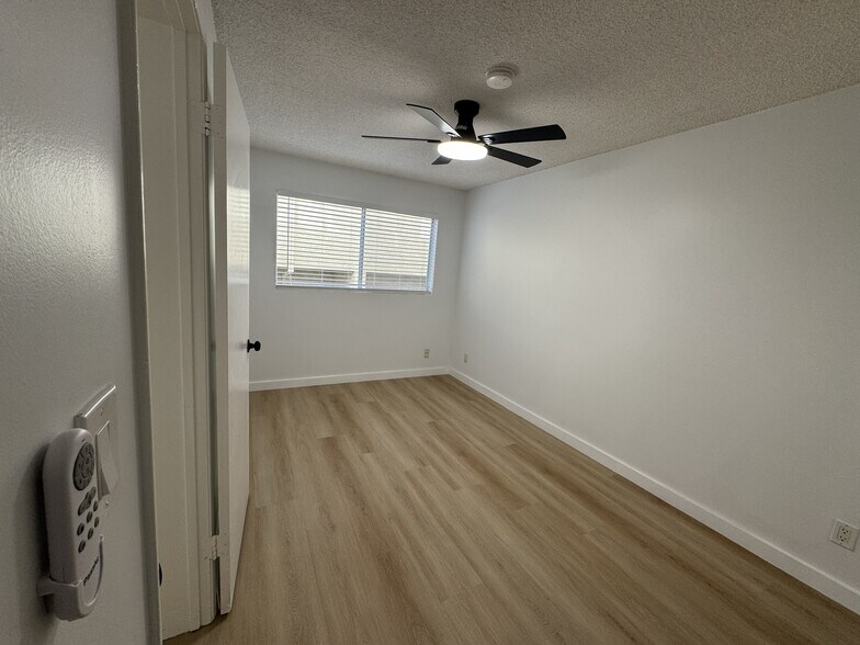 bedroom 3 - 1045 S Alma St