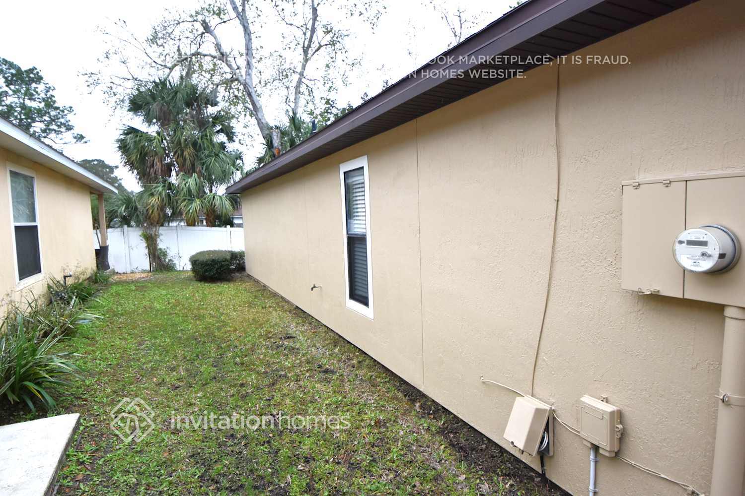 Building Photo - 10890 Birchard Ln
