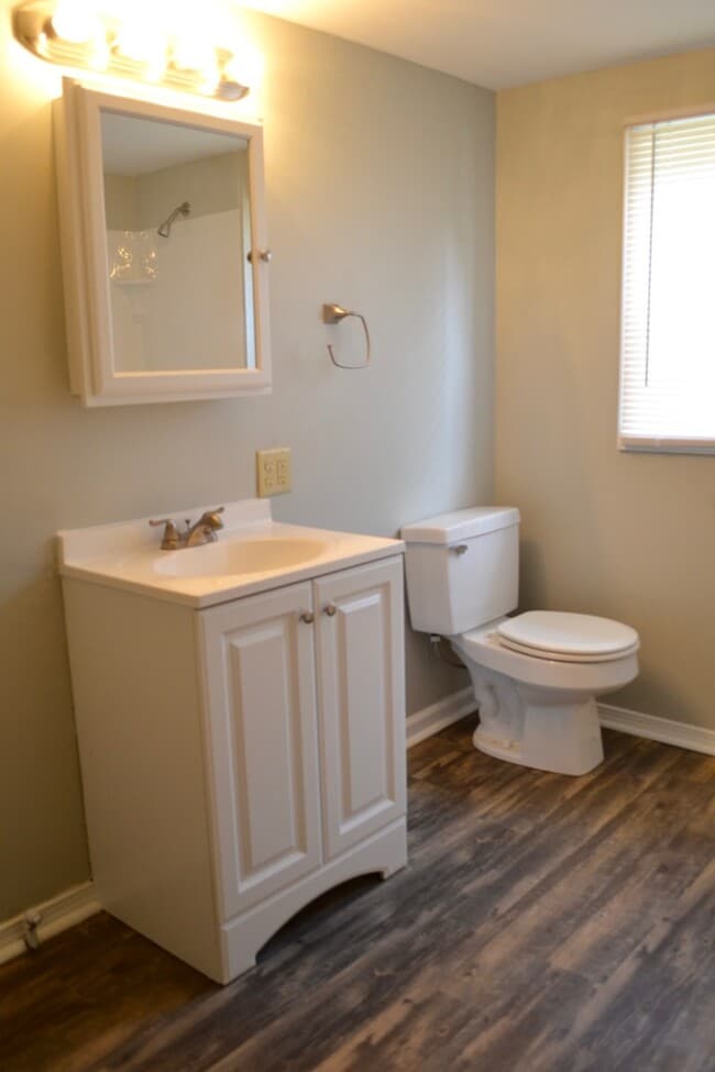 Building Photo - Remodeled 3 bedroom near 21st and Amidon