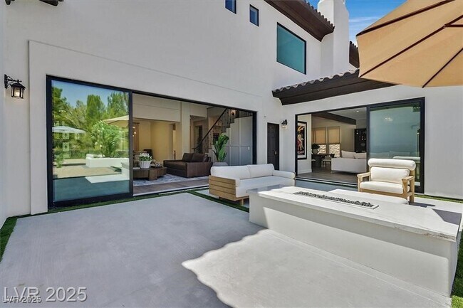 Building Photo - 11906 Port Labelle Dr