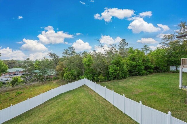 Building Photo - 508 Hideaway Ln