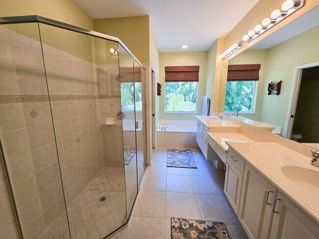 Building Photo - SEASONAL RENTAL FOR 2026 SEASON AVAILABLE