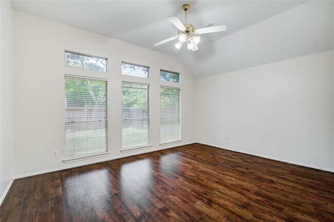 Building Photo - 6106 Grand Glen Ct