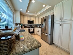 Building Photo - Spacious House with Large Fenced Yard! Double Car Garage! Double Living Rooms! Large Primary Bedr...