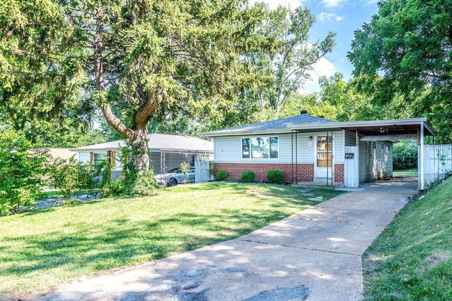 Building Photo - 212 Lakeside Dr