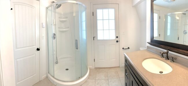 Building Photo - 2 Wildflower Ln