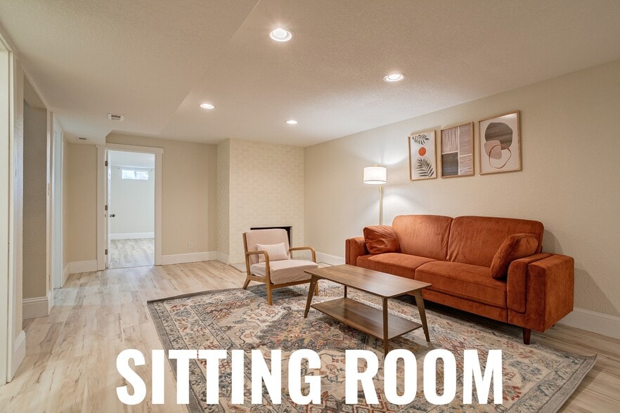 Building Photo - 10490 W Dakota Ave