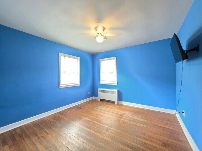Building Photo - 1209 Belmont Ave