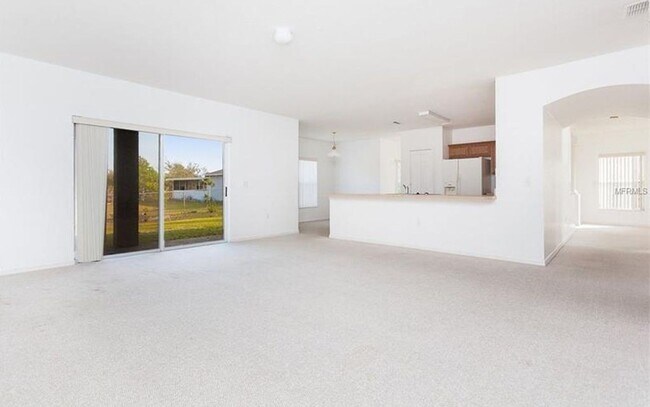Building Photo - 3/2.5 PLUS OFFICE LARGE POINCIANA VILLAGES...