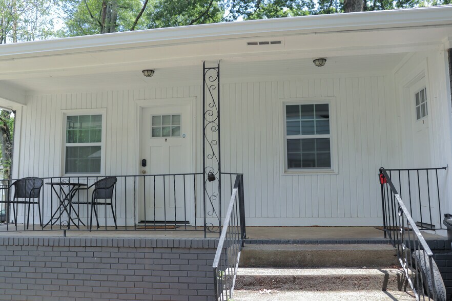 Building Photo - 1432 Clermont Ave