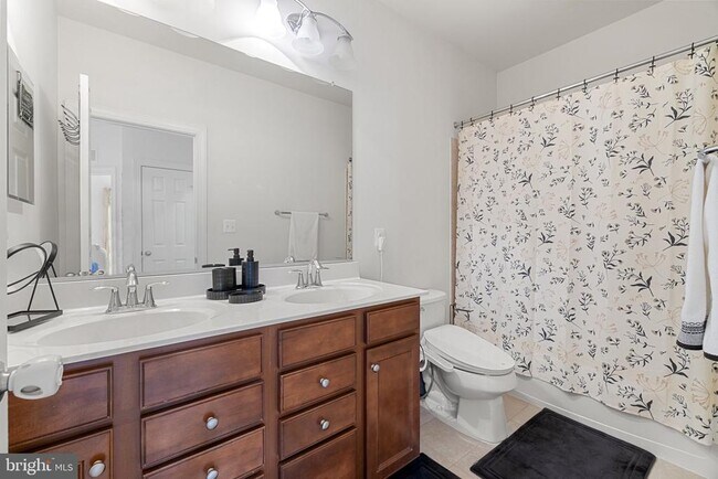 Building Photo - 1774 Moultrie Terrace NE