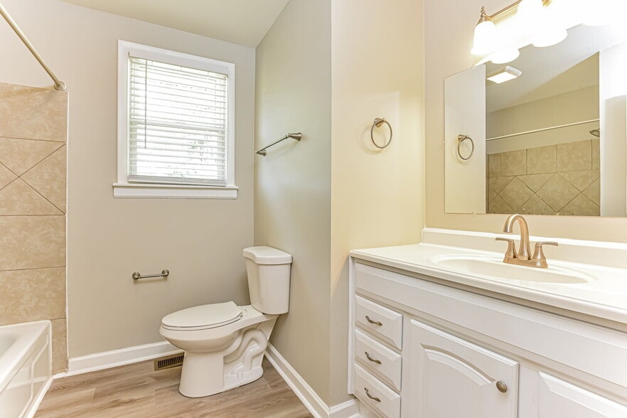 Building Photo - 4983 Karen Ray Dr