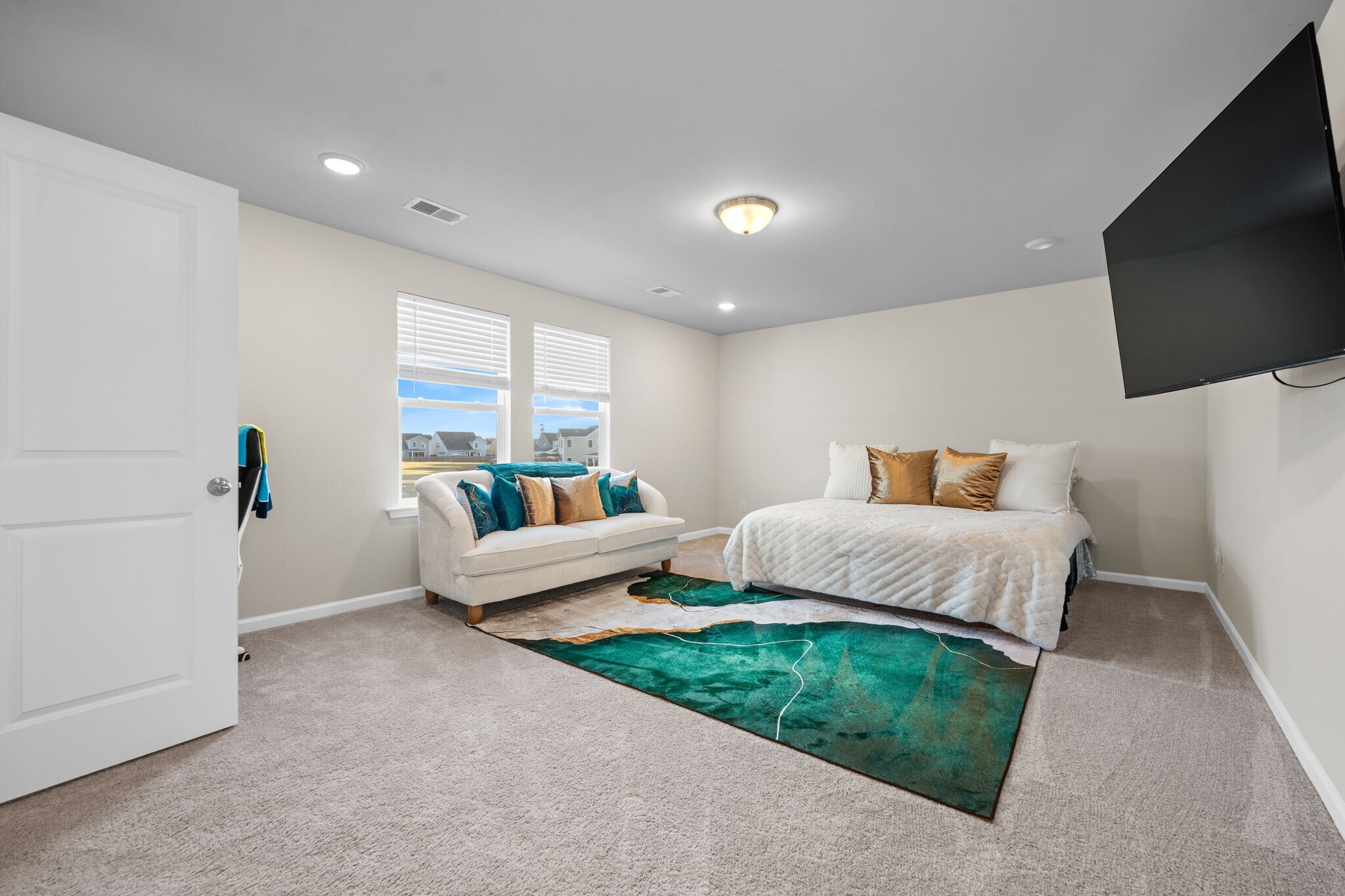 Building Photo - 188 Lucca Dr