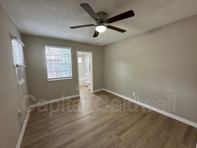 Building Photo - 1028 E 17th Ave