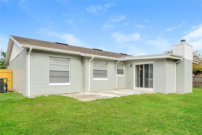 Building Photo - 8734 Brackenwood Dr