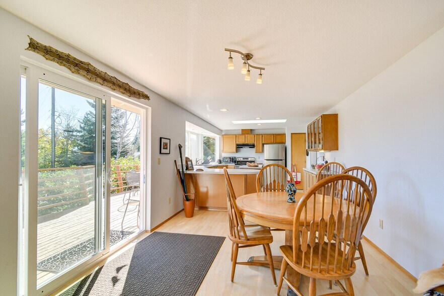 Building Photo - 131 N Mardell Ave