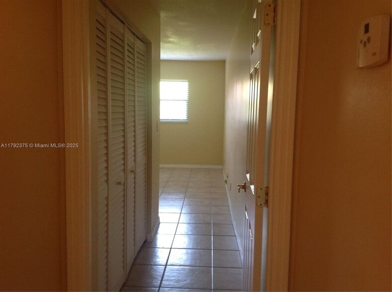 Building Photo - 1921 Woolbright Rd