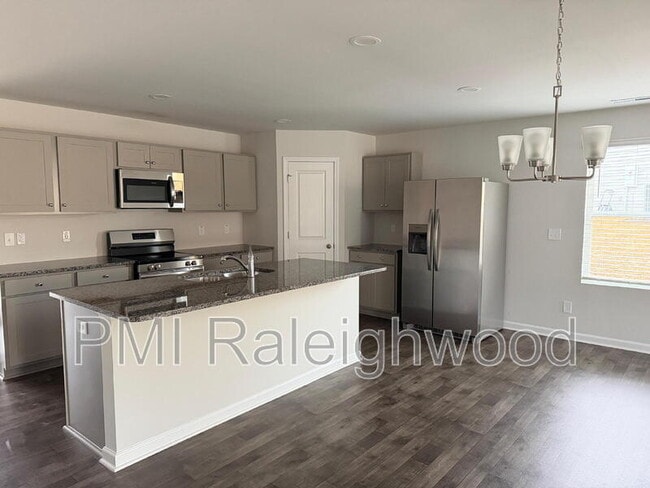 Building Photo - 289 Greenbay St