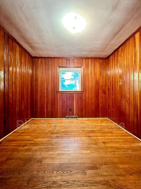 Building Photo - 139 Endsley Ave