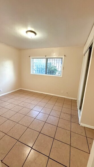 Primary Photo - 9721 Grape St