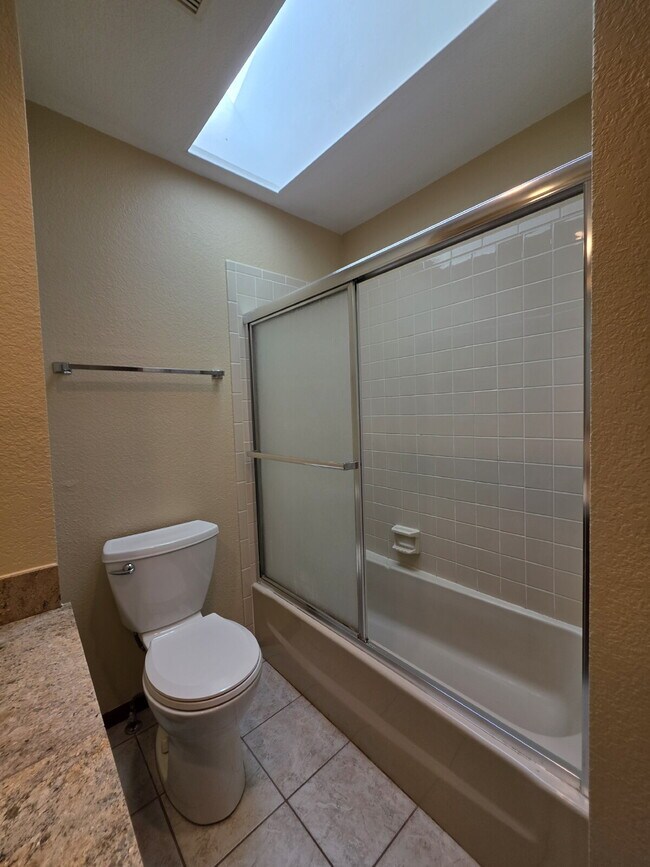 Building Photo - Single-Family Home in Near-Perfect Condition | 3-Car Garage | Covered Patio | Large Unfinished Ba...