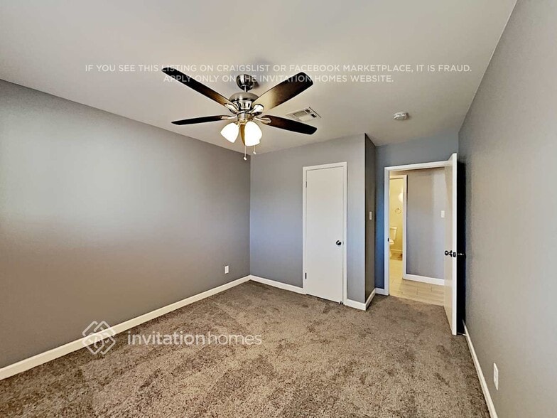 Building Photo - 420 E Hermosa Dr