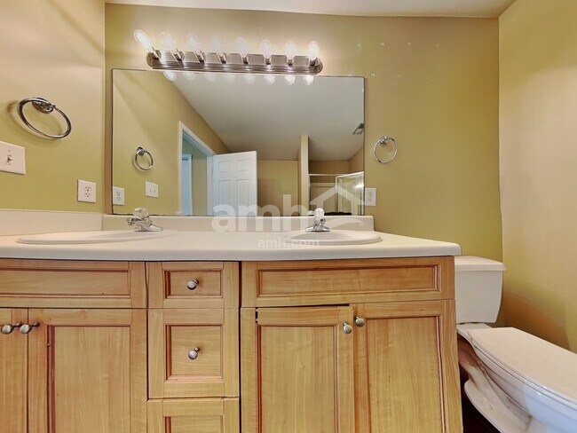 Building Photo - 207 Mayors Ln