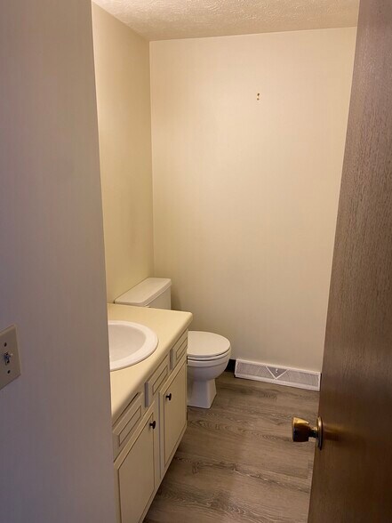 Building Photo - 5223 Cline Rd