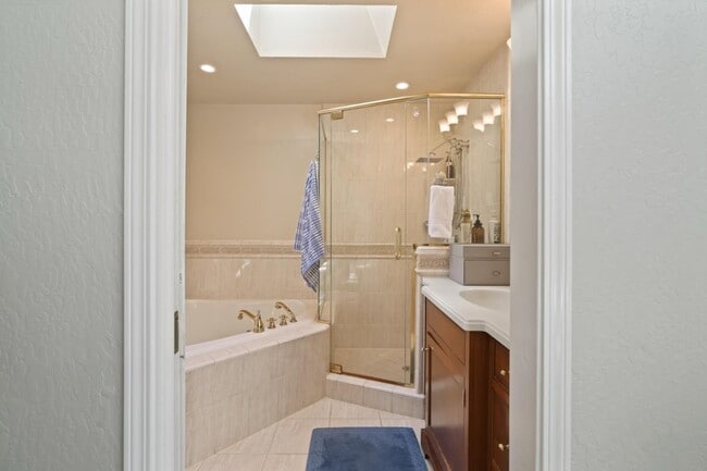 Building Photo - 3172 Morris Dr