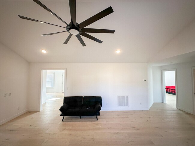 Building Photo - 46 Caden Ln