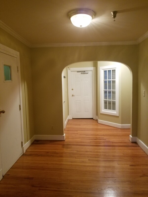 Building Photo - 331 22nd Ave N