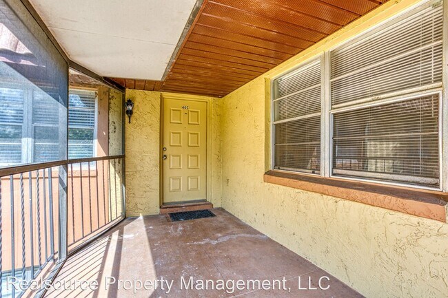 Building Photo - 40 Windtree Ln