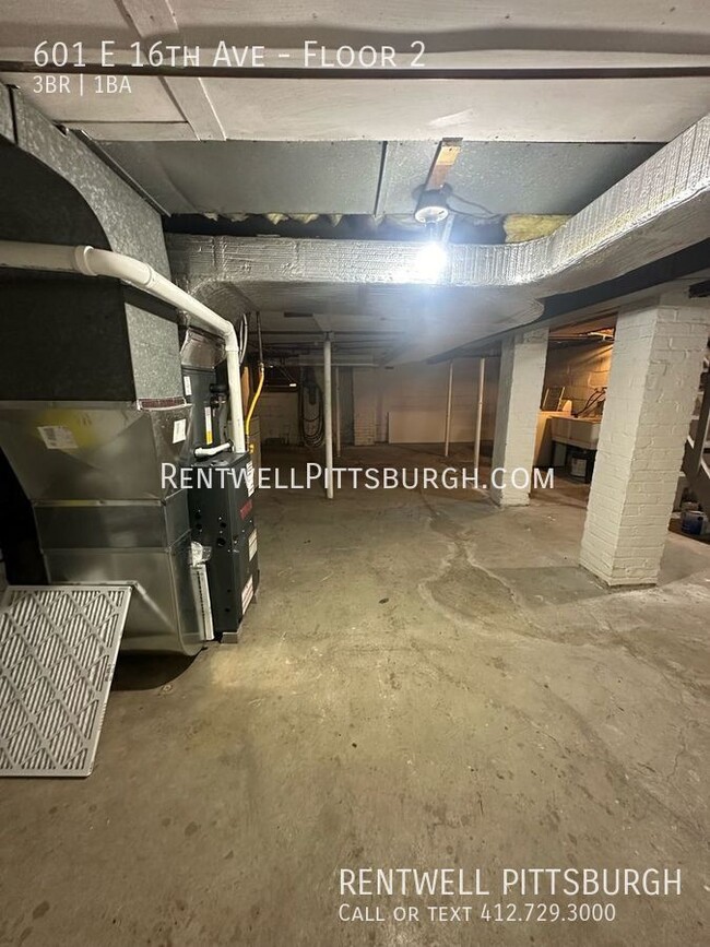 Building Photo - 3-2 Bedroom Apartment in Munhall