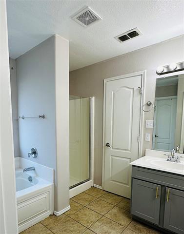 Building Photo - 1610 Wildflower Dr