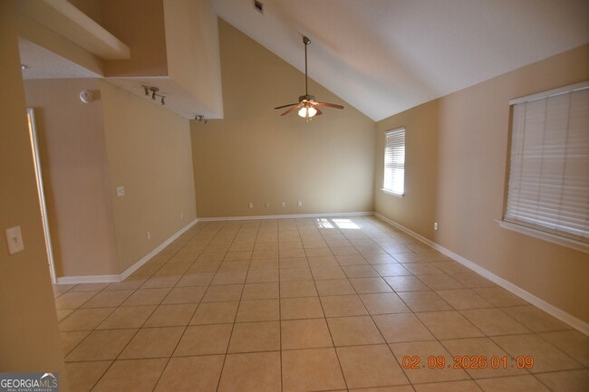 Building Photo - 322 Gary Cir