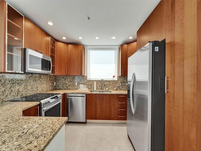 Building Photo - 1945 S Ocean Dr