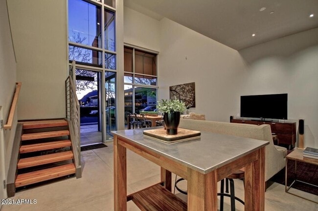 Primary Photo - 4747 N Scottsdale Rd