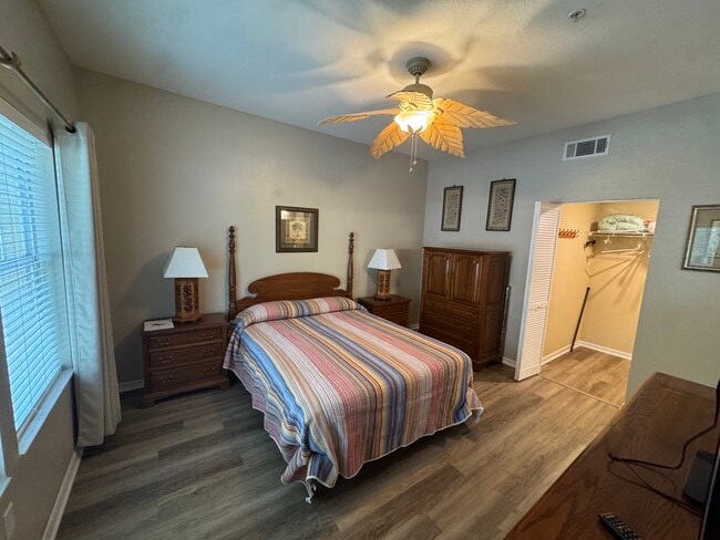 Building Photo - 5025 SW 91 Ct