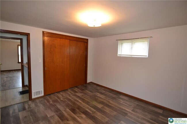 Building Photo - 353 West St