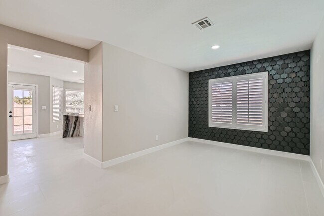 Building Photo - 7836 Calico Flower Ave