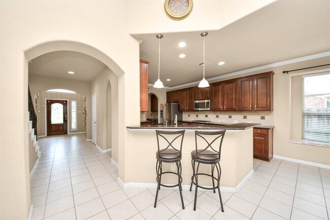 Building Photo - 28523 Pleasant Forest Dr