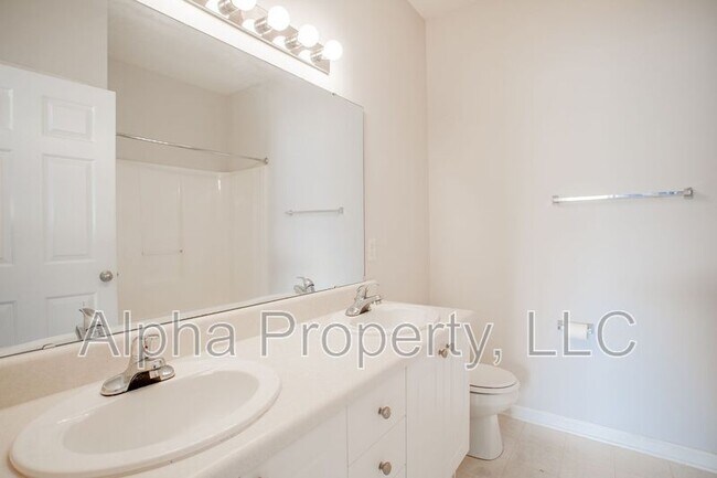Building Photo - 531 McKenna Cir
