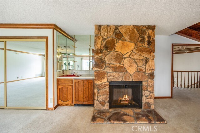 Building Photo - 668 E Sunset Dr N