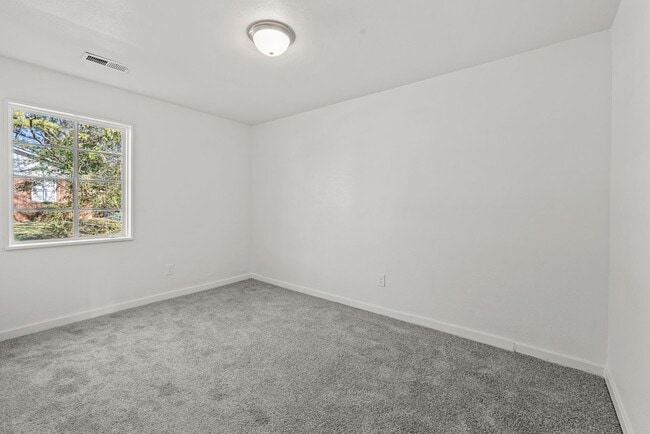 Building Photo - Newly Renovated 3 Bedroom 2 Bath Home Available Now! MOVE-IN SPECIAL: Get your FIRST MONTH'S rent...