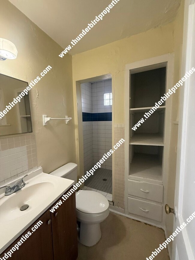 Building Photo - CNM/UNM Area