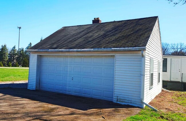 Building Photo - 3356 Bald Mountain Rd