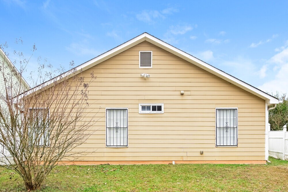 Building Photo - 5718 Rockingwood Dr